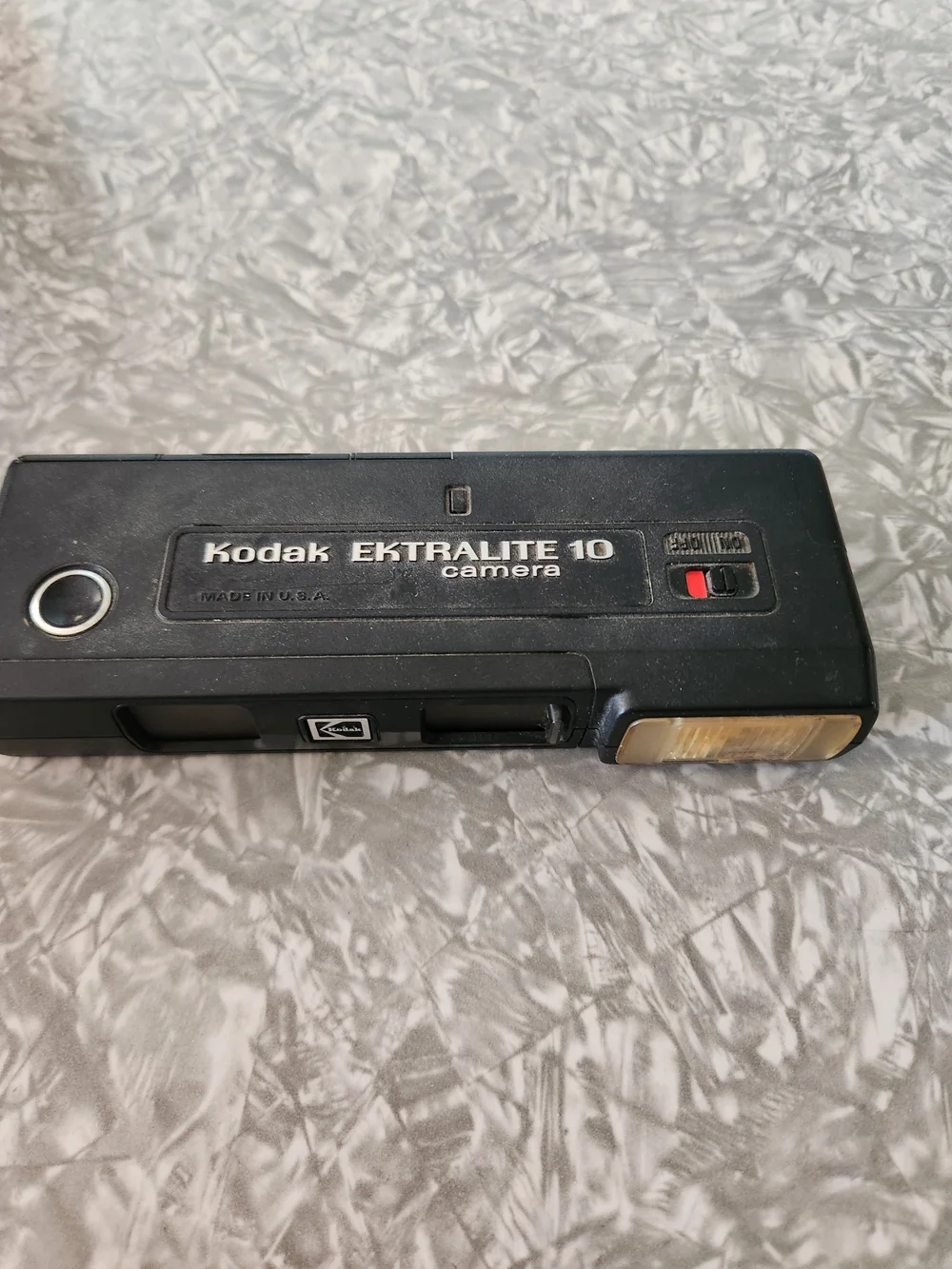 Kodak Ektralite 10 Compact Camera in Black with Amber Flash UNTESTED
